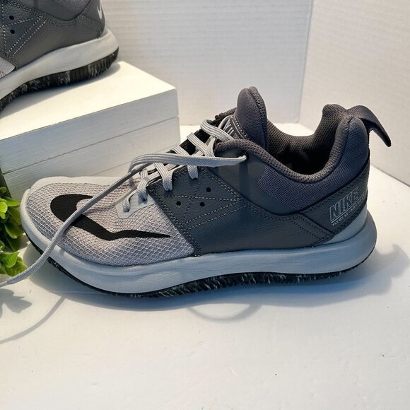 Men’s Nike Fly By Low II AJ5902-010 basketball shoe Size 8 - Picture 2 of 4